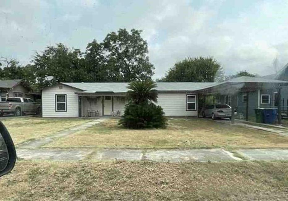 E Mayfield Blvd, San Antonio, TX 78214