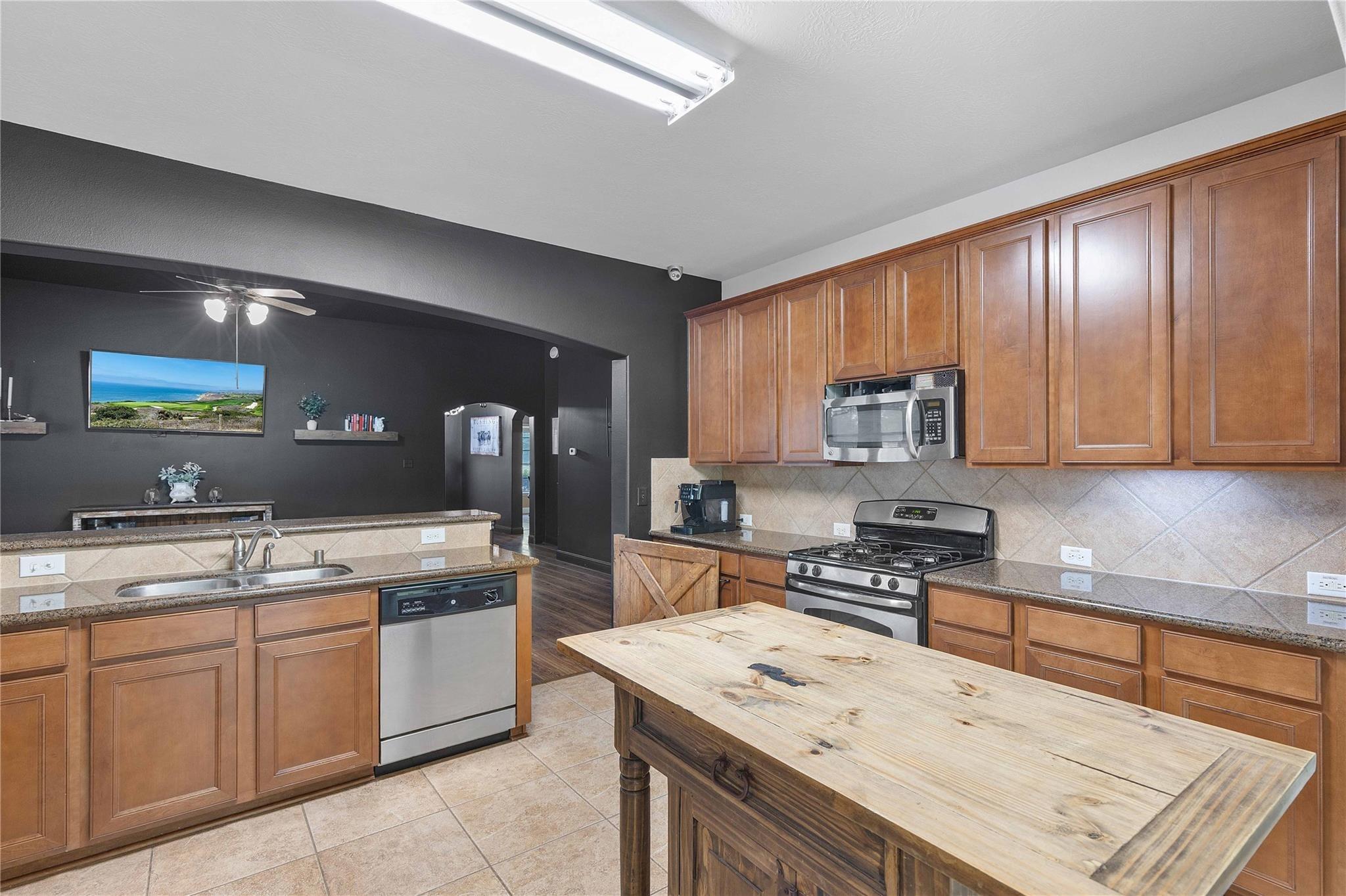 Teebox Ct, Crosby, TX 77532