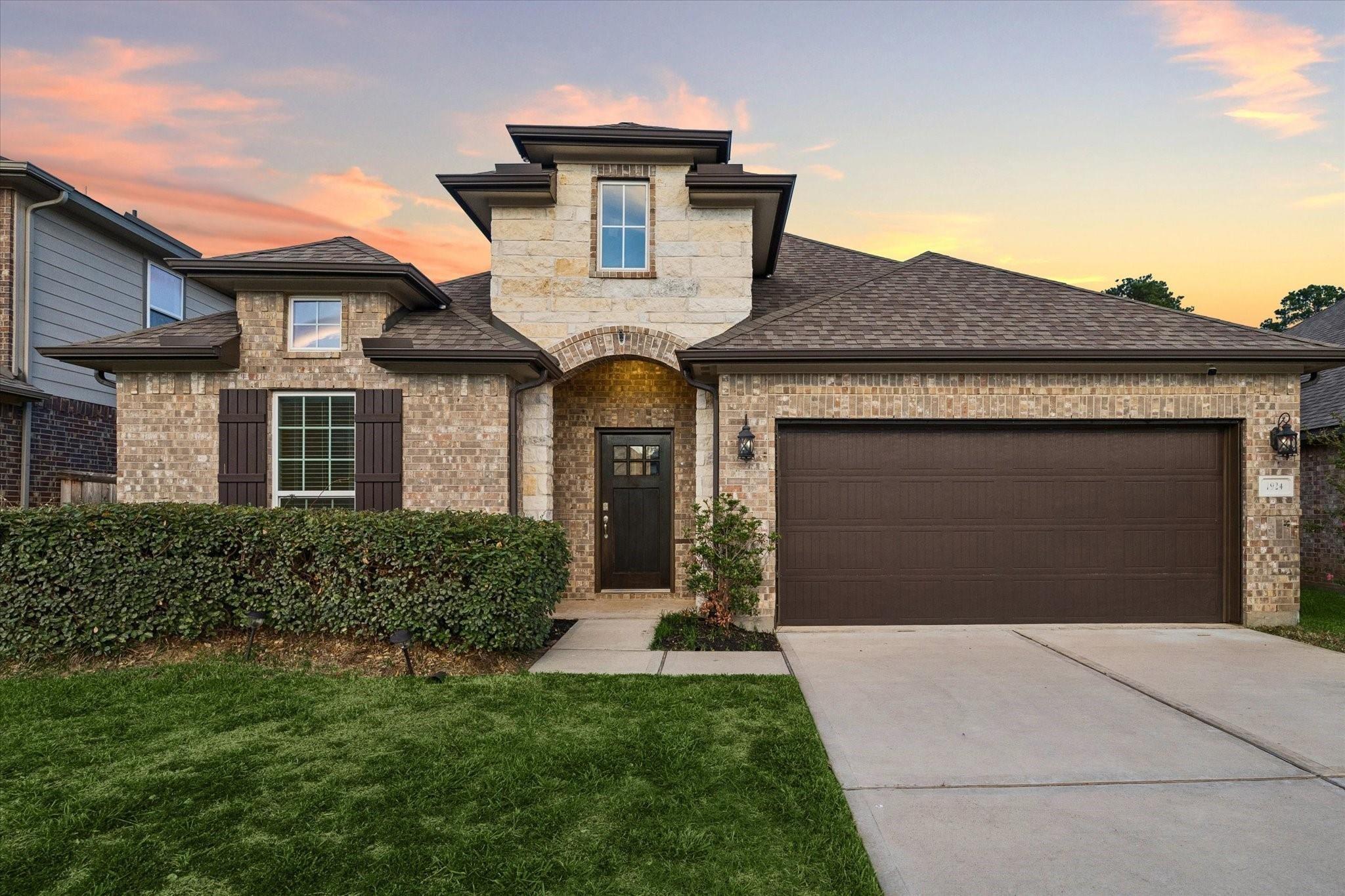 Canyon Live Oak St, Conroe, TX 77304