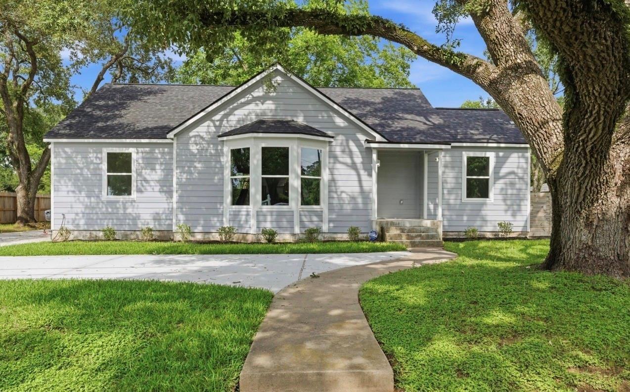 N Meyer St, Sealy, TX 77474