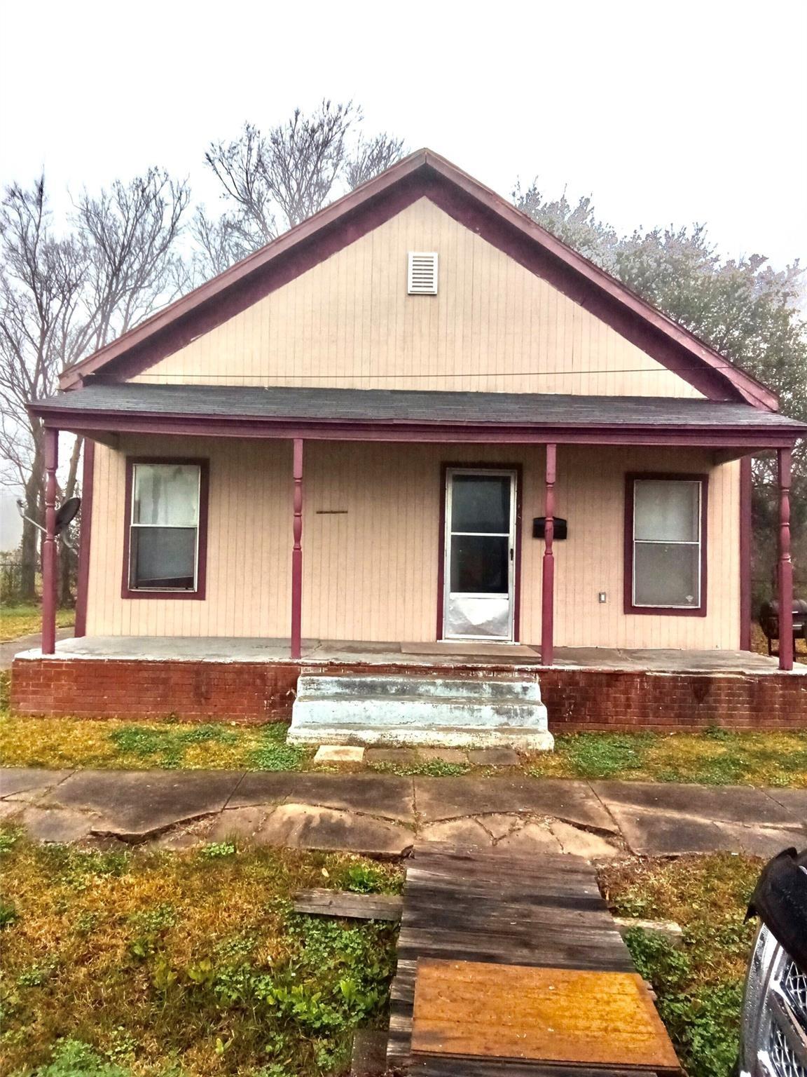 W 12th St, Port Arthur, TX 77640