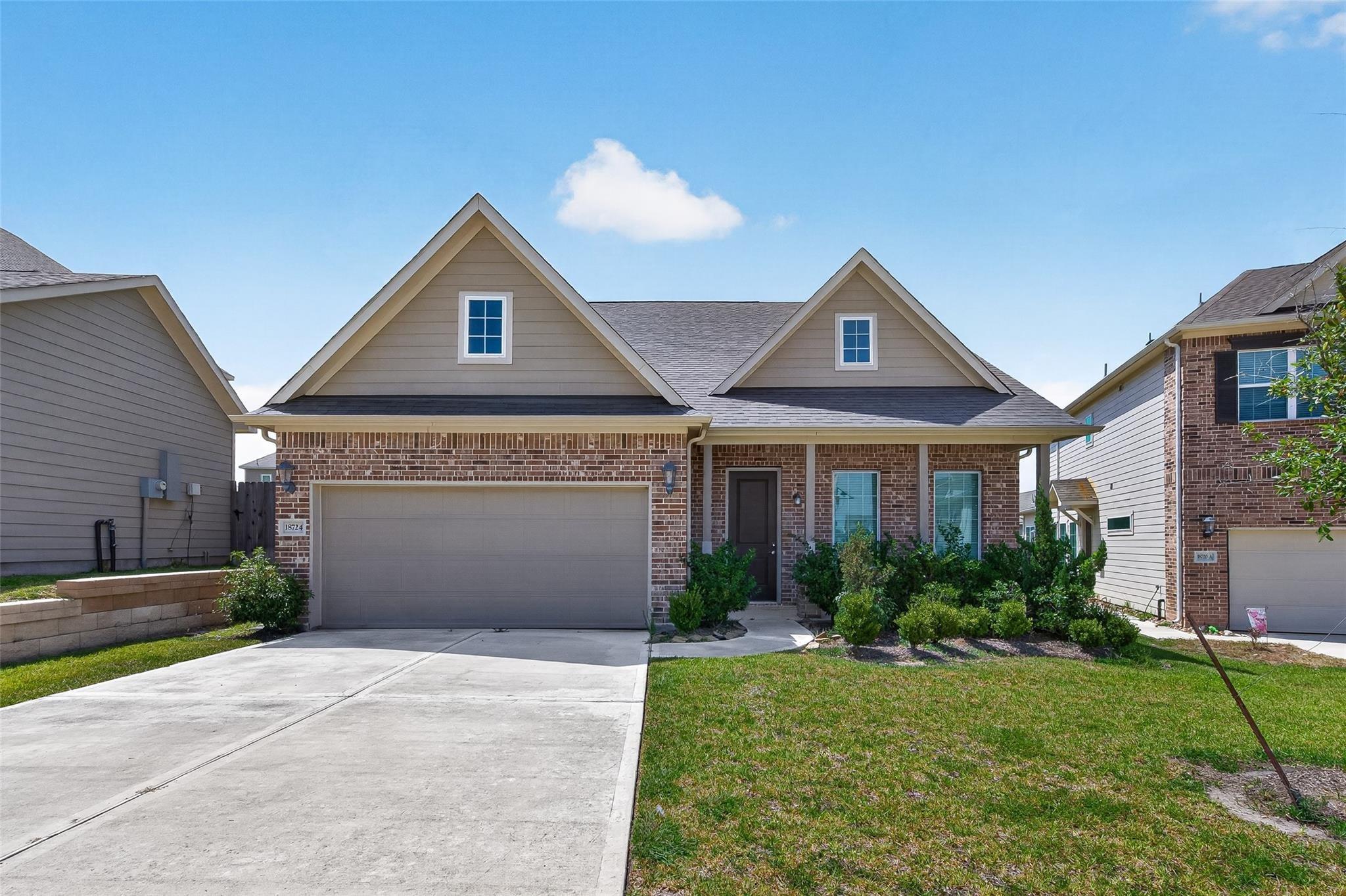 Crescent Trails Cir, Montgomery, TX 77356