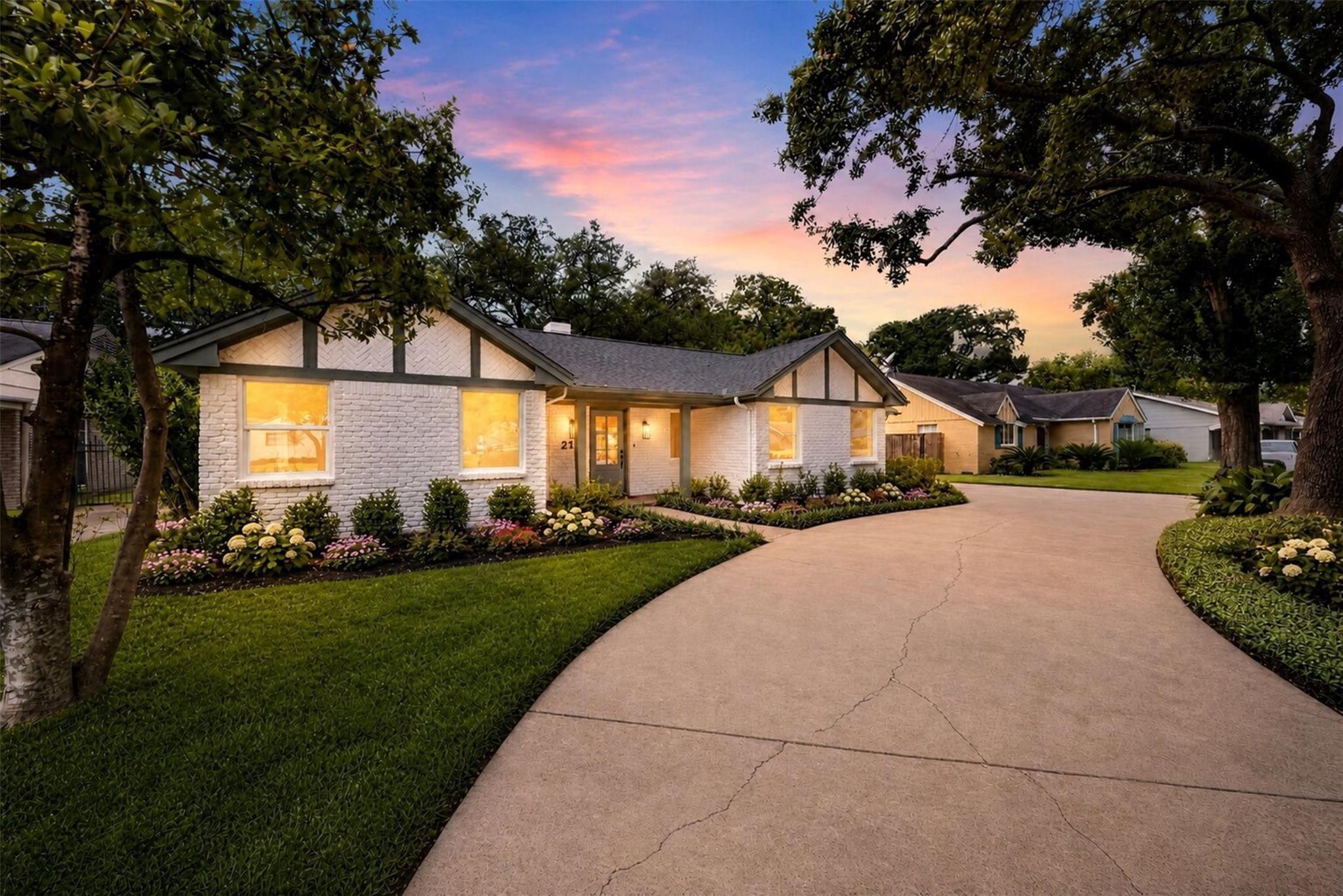 Chimney Rock Rd, Houston, TX 77056
