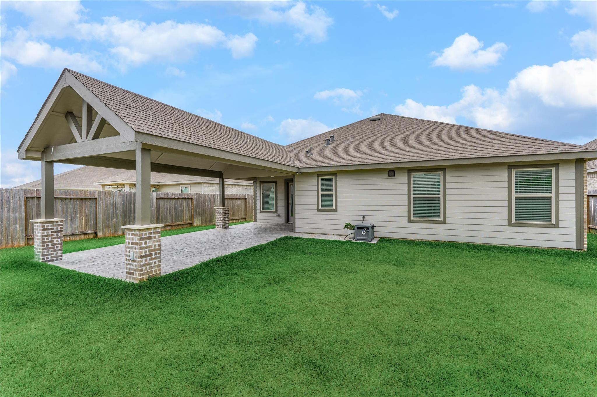 Garnett St, Magnolia, TX 77354