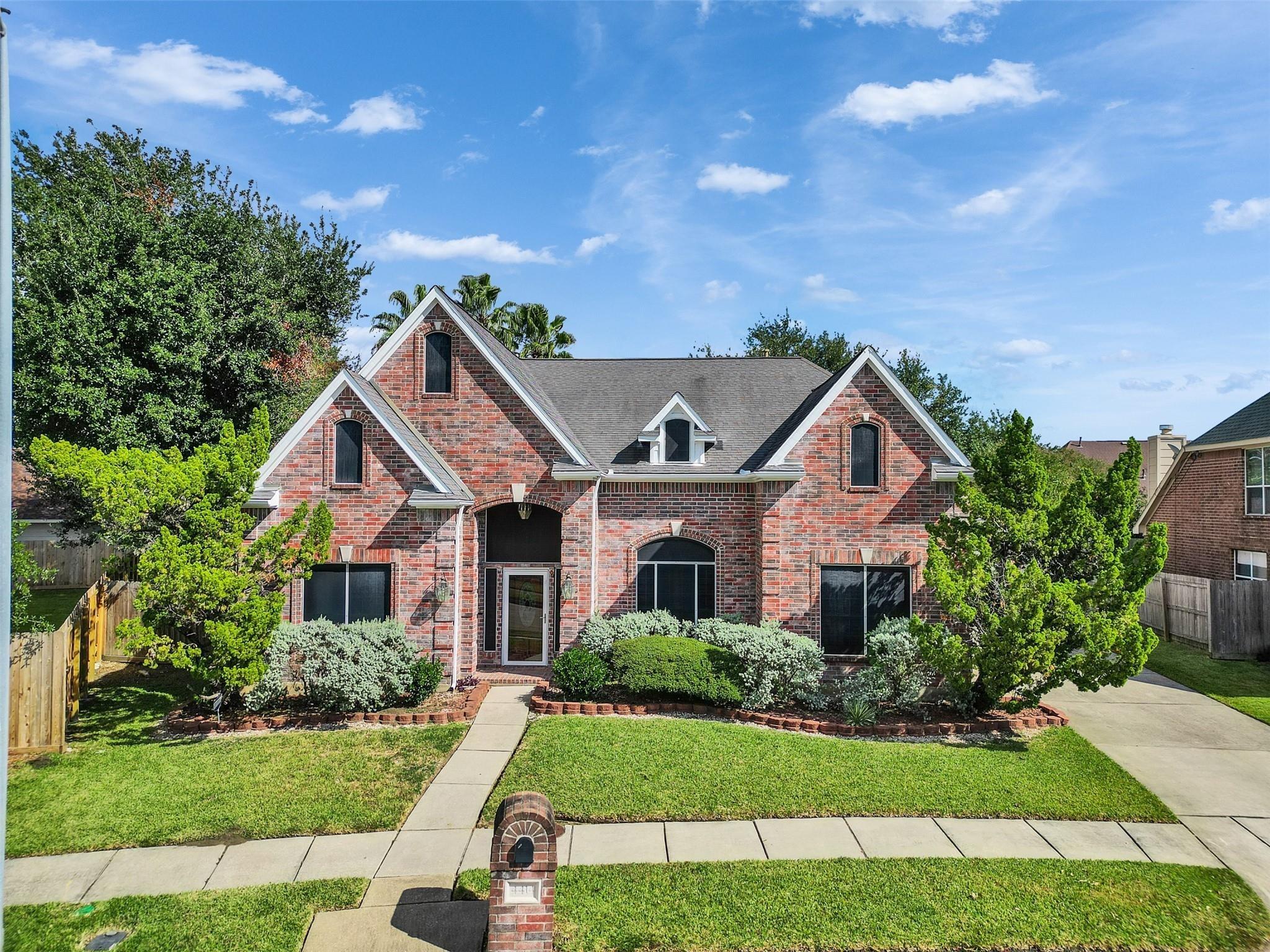 Santee Dr, Baytown, TX 77521