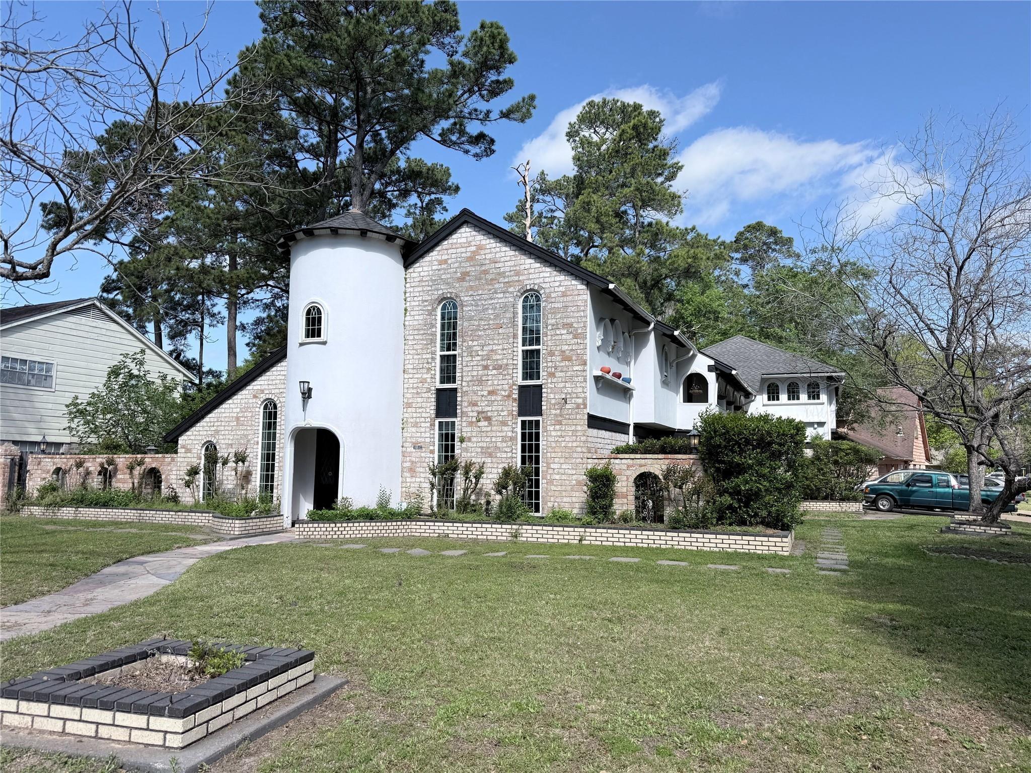 Midforest Dr, Houston, TX 77068