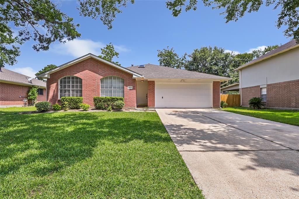 Woodlace Dr, Humble, TX 77396