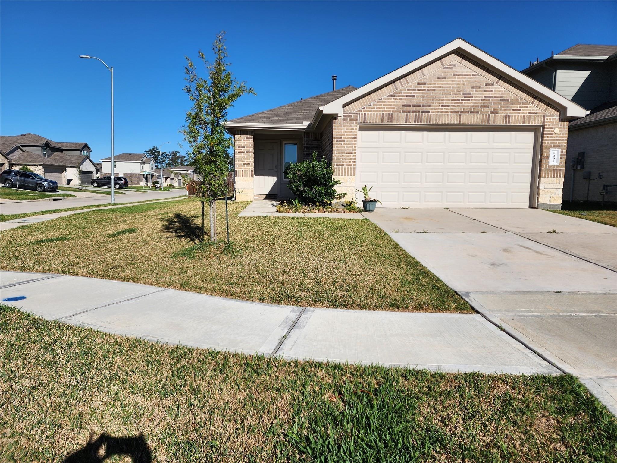 Mossdale Bluff Ln, Spring, TX 77373