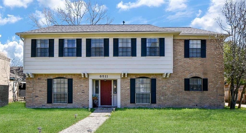 Las Brisas Dr, Houston, TX 77083