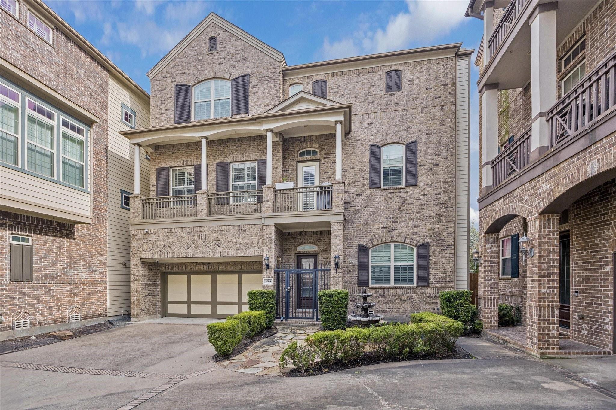 W 24th St, Houston, TX 77008