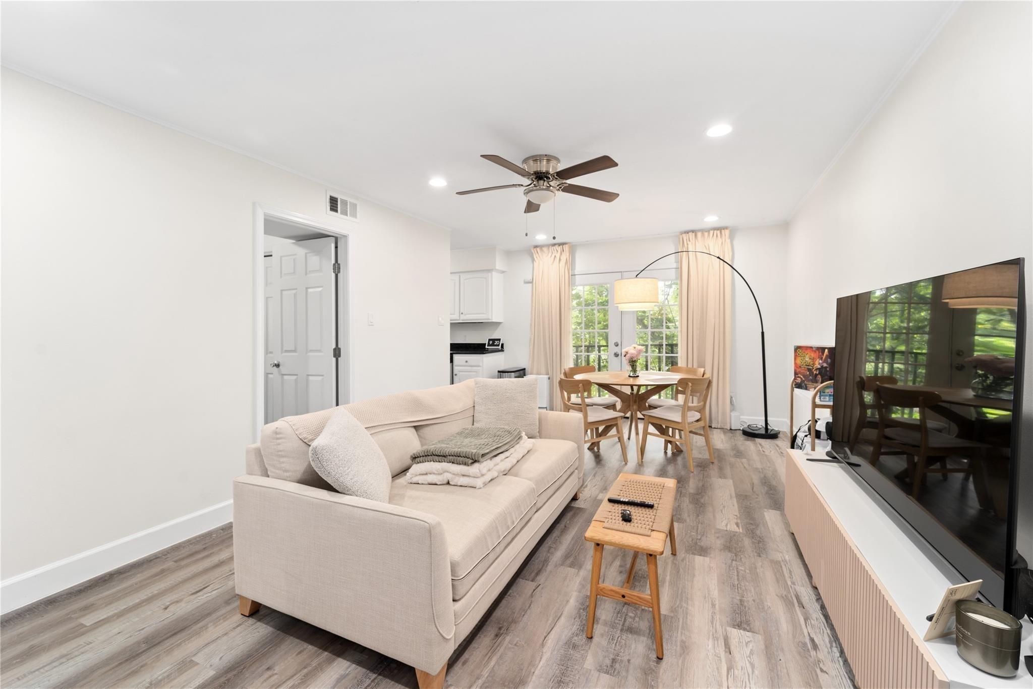 Kingsbrook Rd, Houston, TX 77024