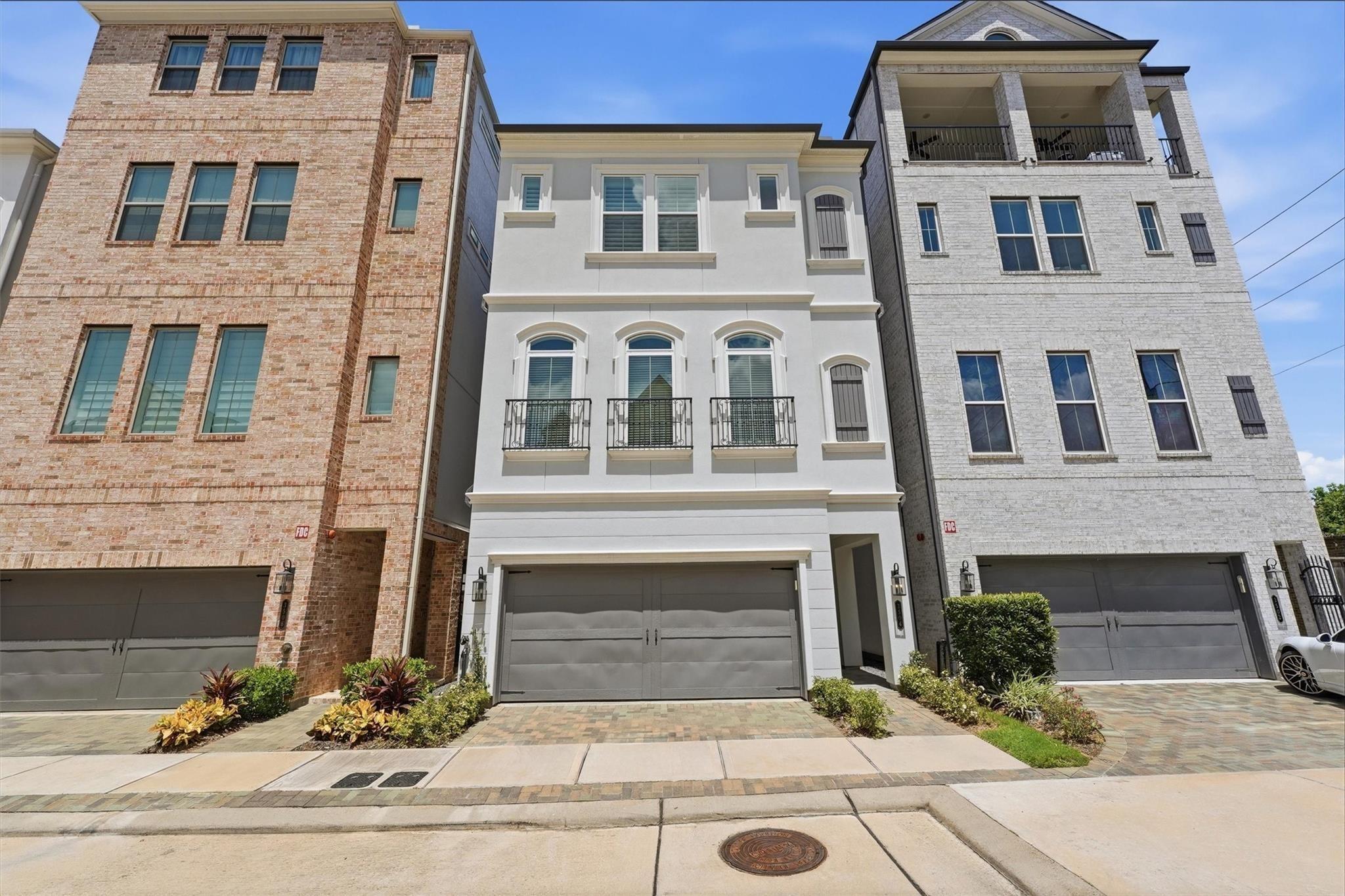 Bridgewater Oaks Ln, Houston, TX 77055
