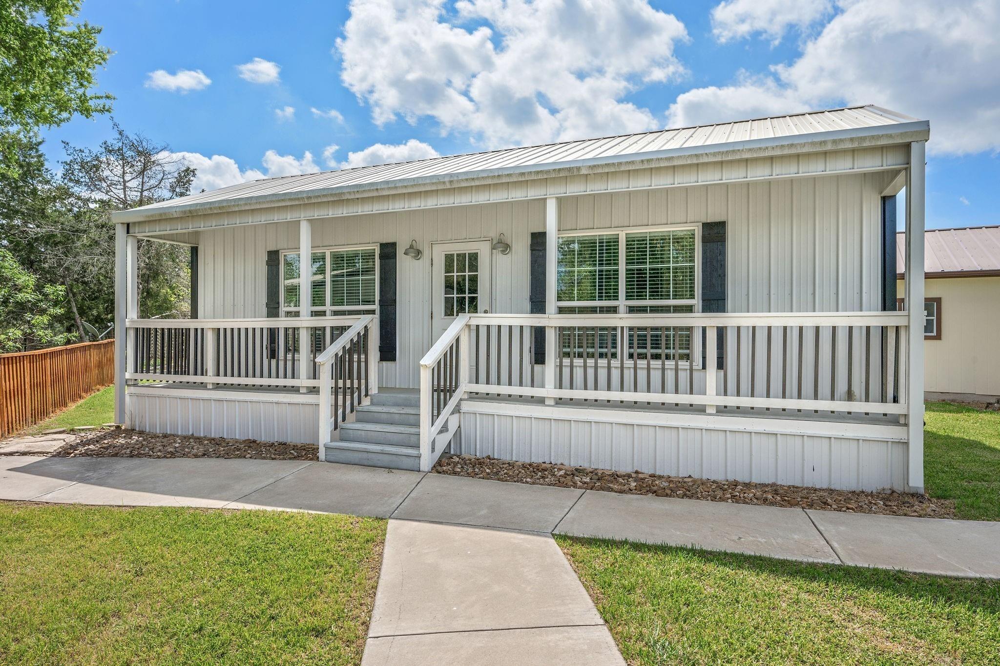 Leaning Oak Ln, Somerville, TX 77879