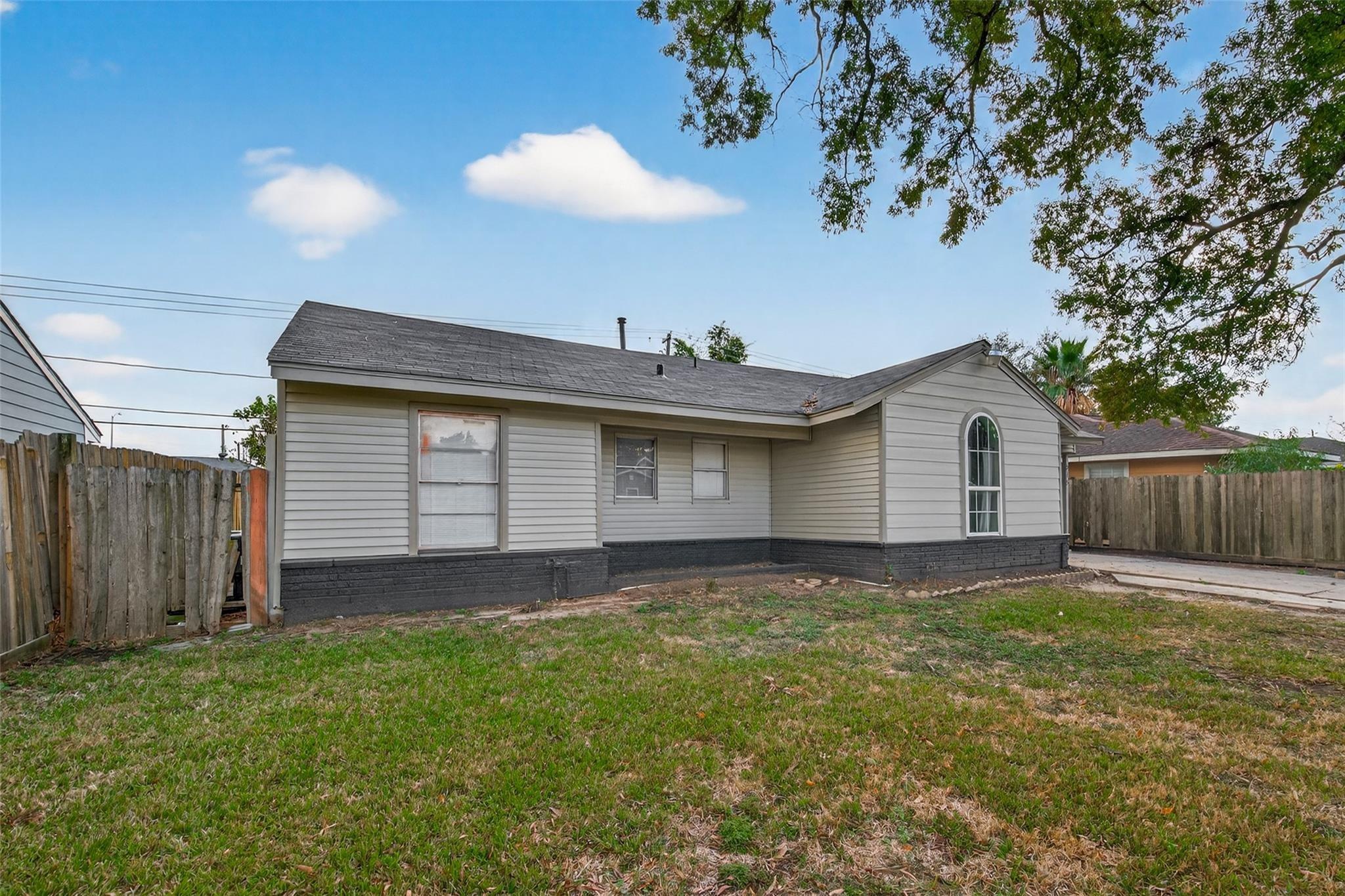 Ogilvie St, Houston, TX 77017