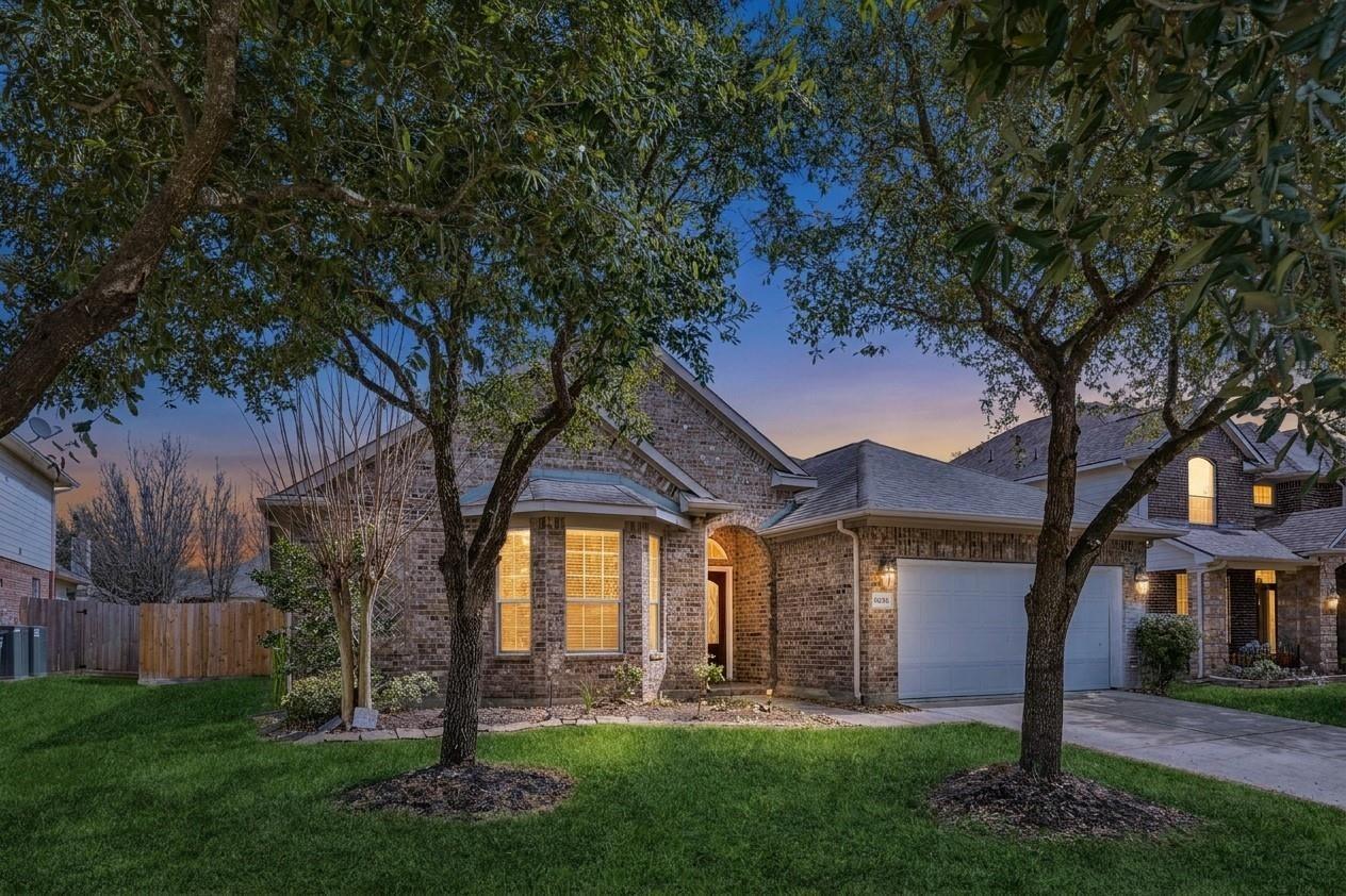 Rustic Brook Ct, Cypress, TX 77429