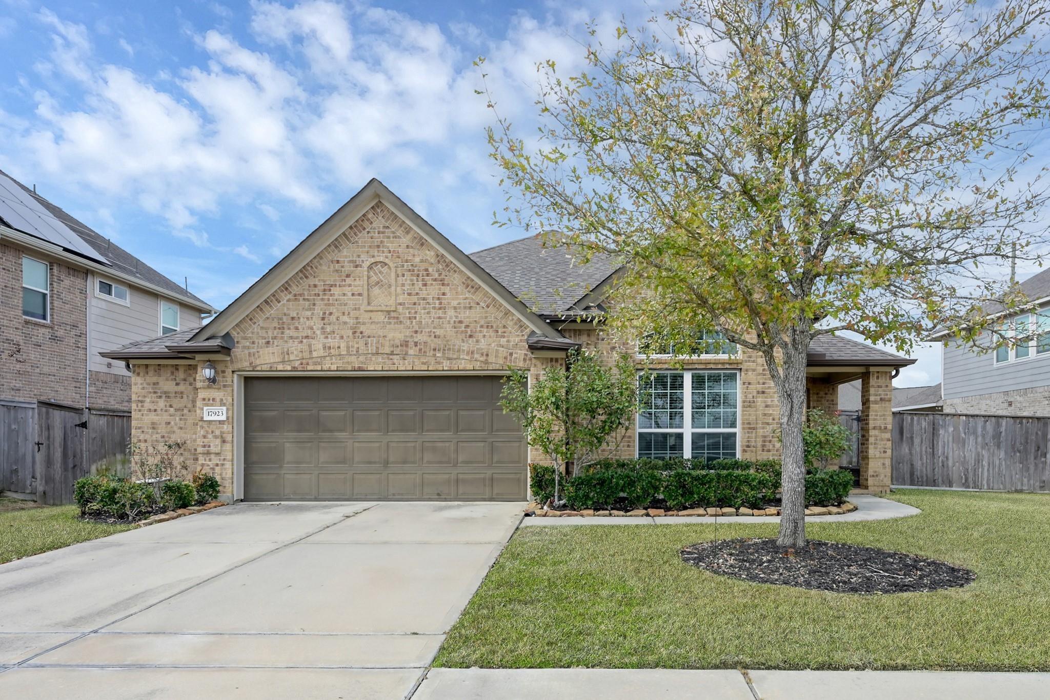 Durango Point Ct, Tomball, TX 77377