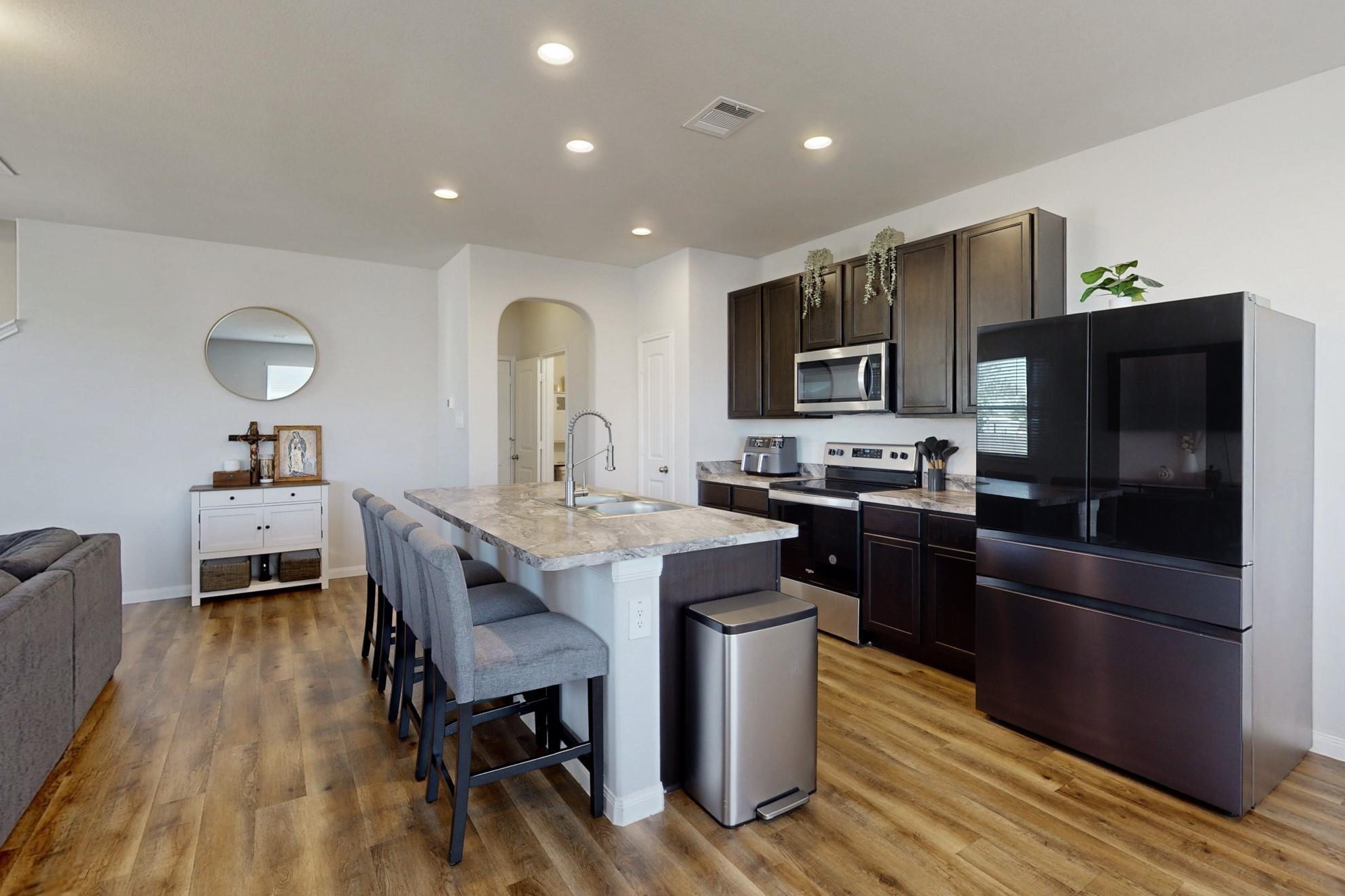 Harper Ln, Bryan, TX 77803