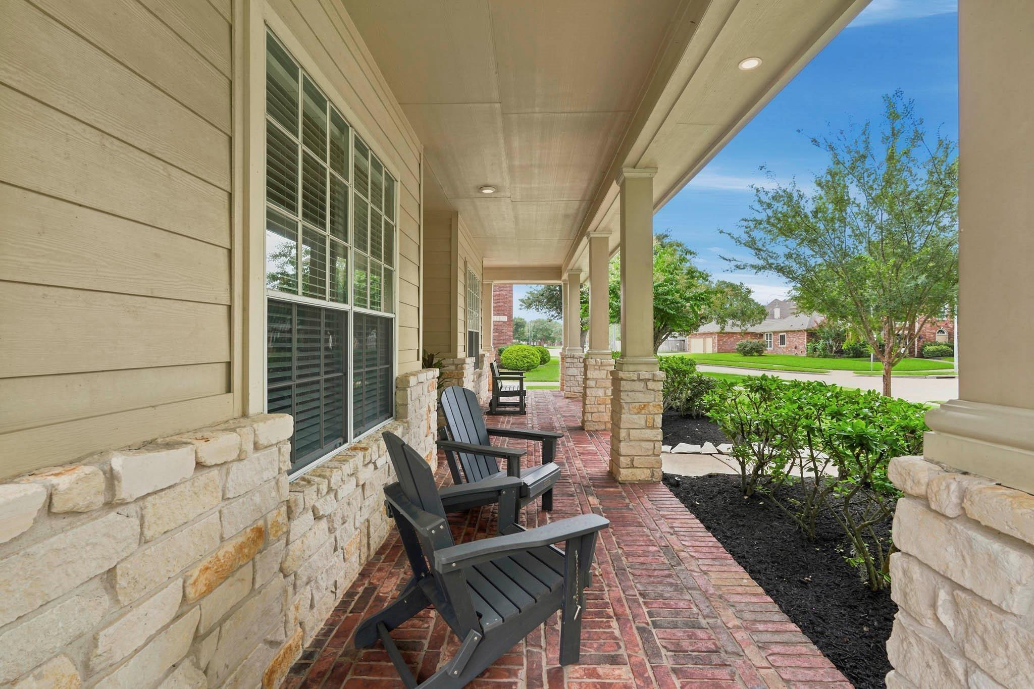 Big Bend Dr, Sugar Land, TX 77479