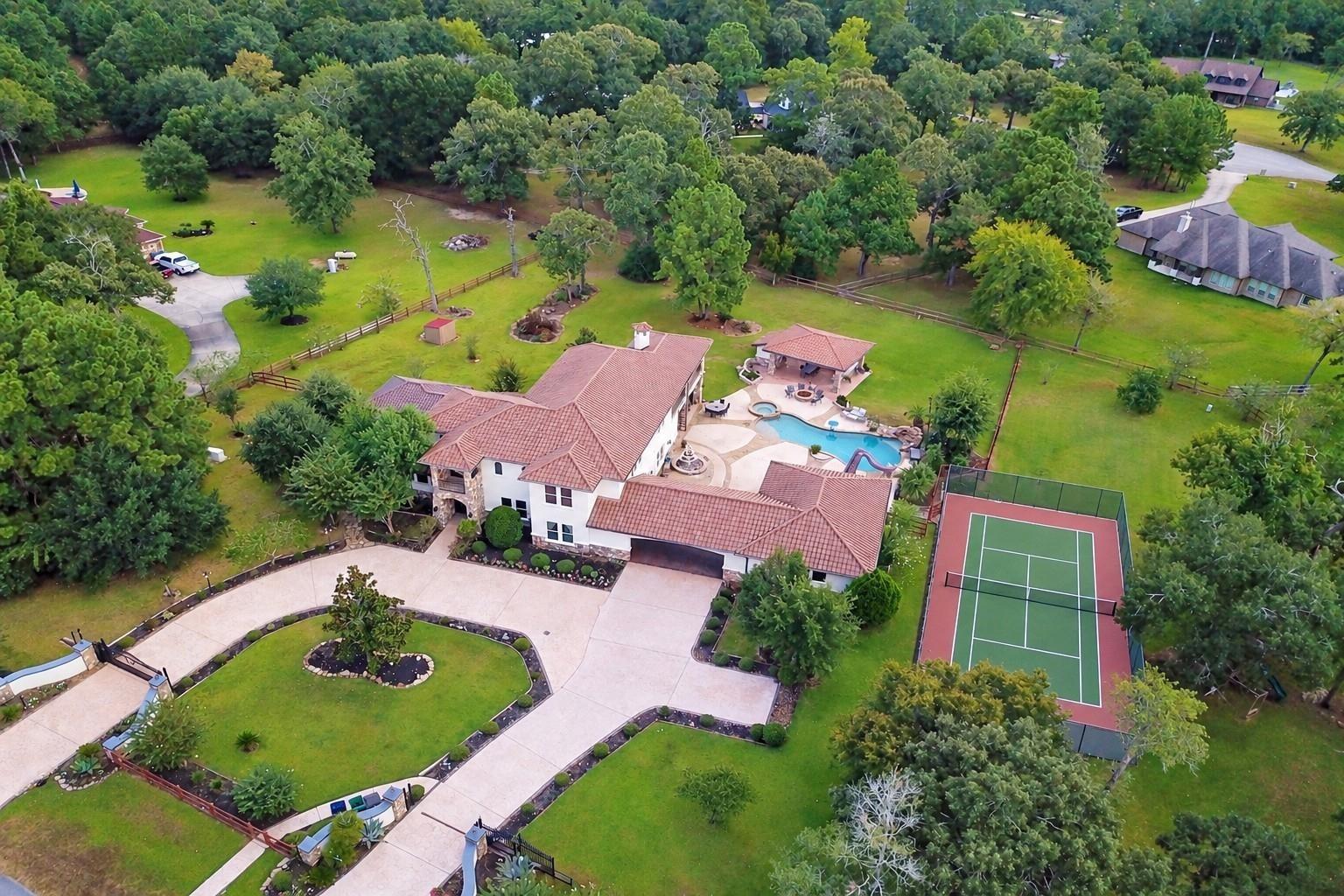 Lakefield Blvd, Magnolia, TX 77355