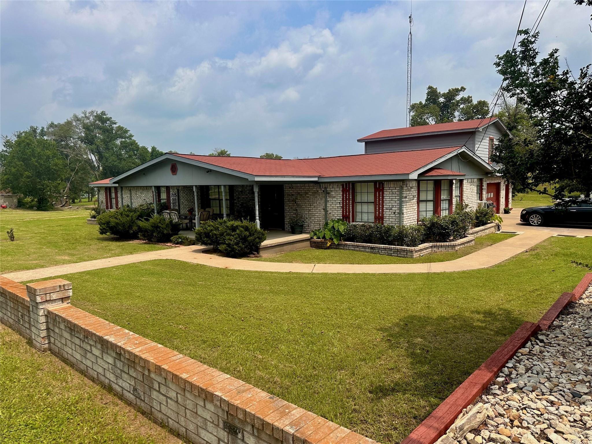 Kennard St, Buffalo, TX 75831