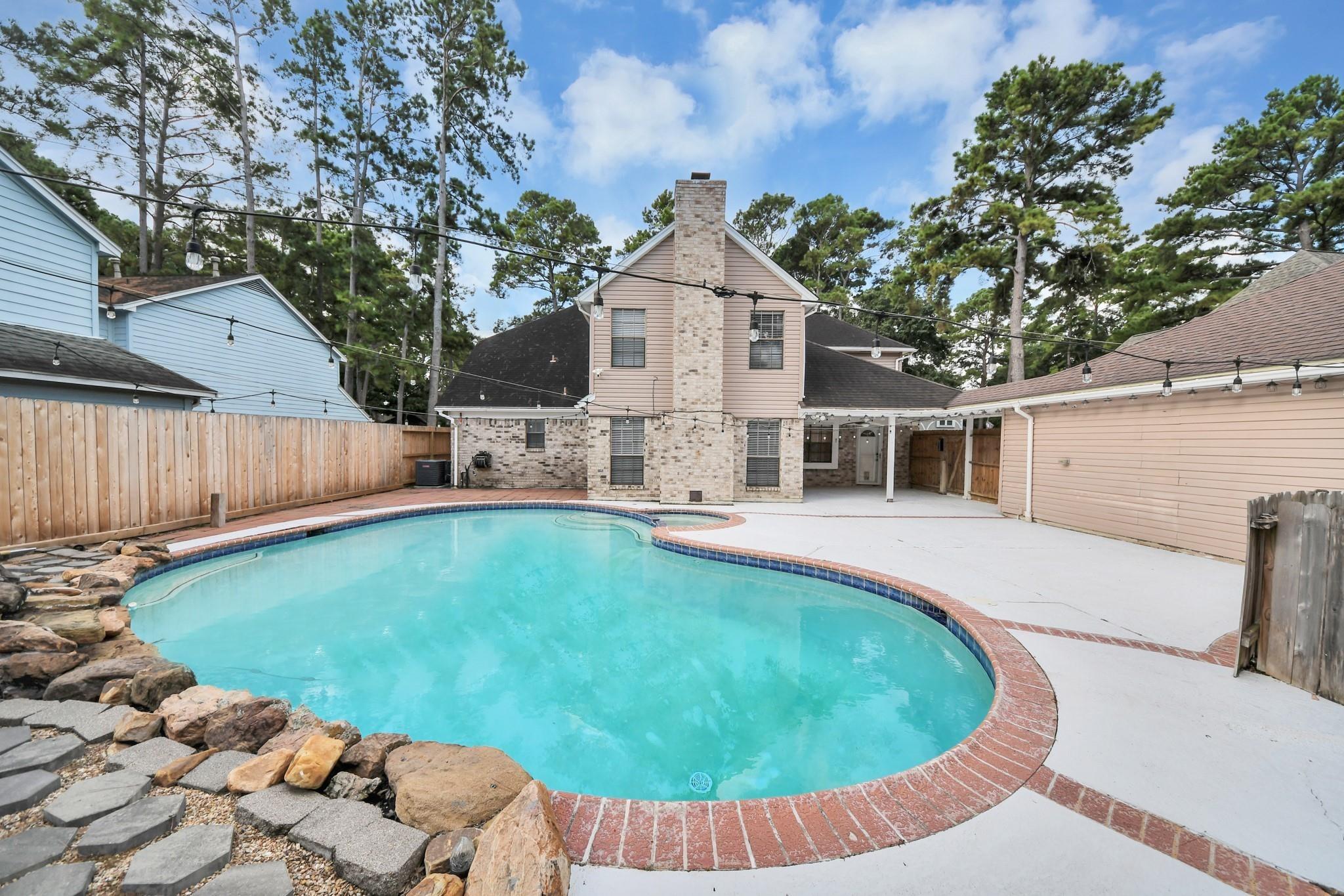 Cluster Pine Dr, Cypress, TX 77429