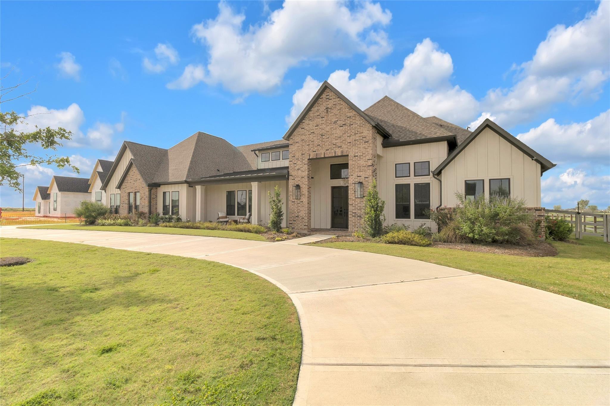 Lake Breeze Dr, Waller, TX 77484