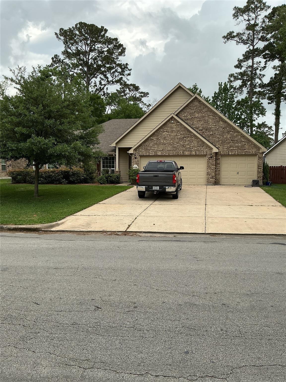 Sea Palms Dr, Crosby, TX 77532