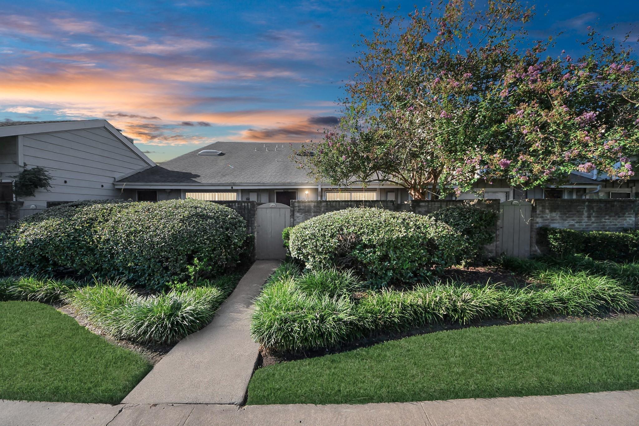 Greenway Chase Ct, Houston, TX 77072