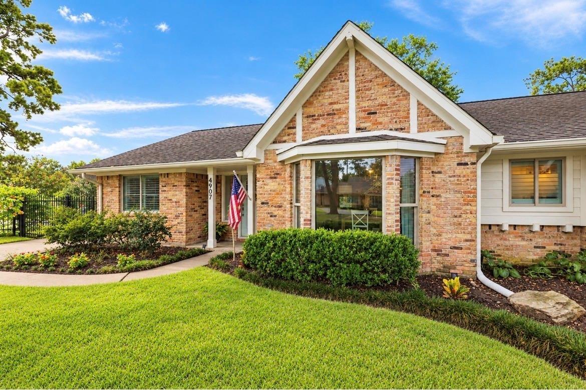Golf Dr, Houston, TX 77018