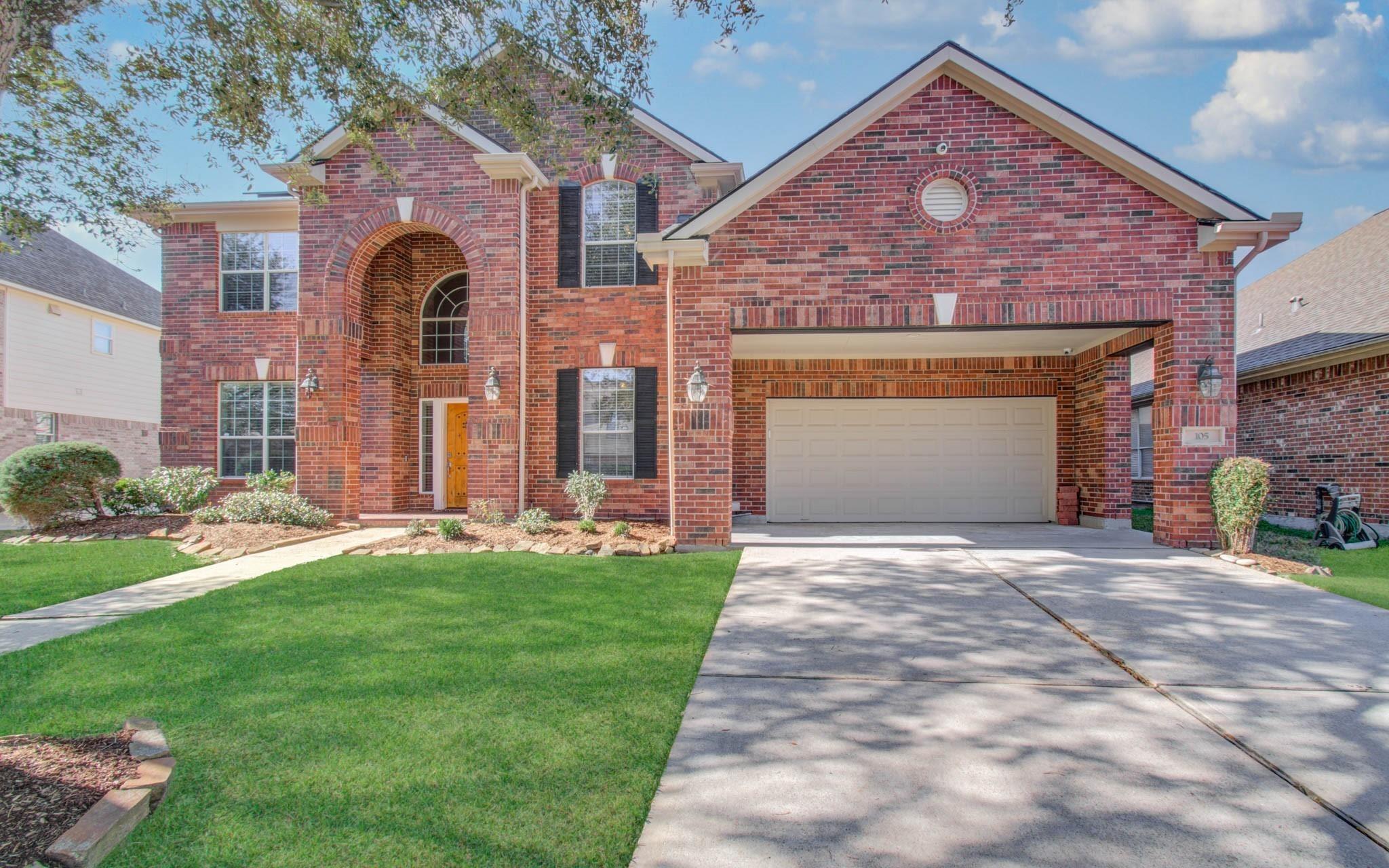 Hawke Bay Ln, Friendswood, TX 77546
