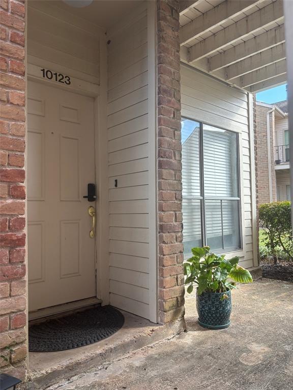 Waterstone Dr, Houston, TX 77042