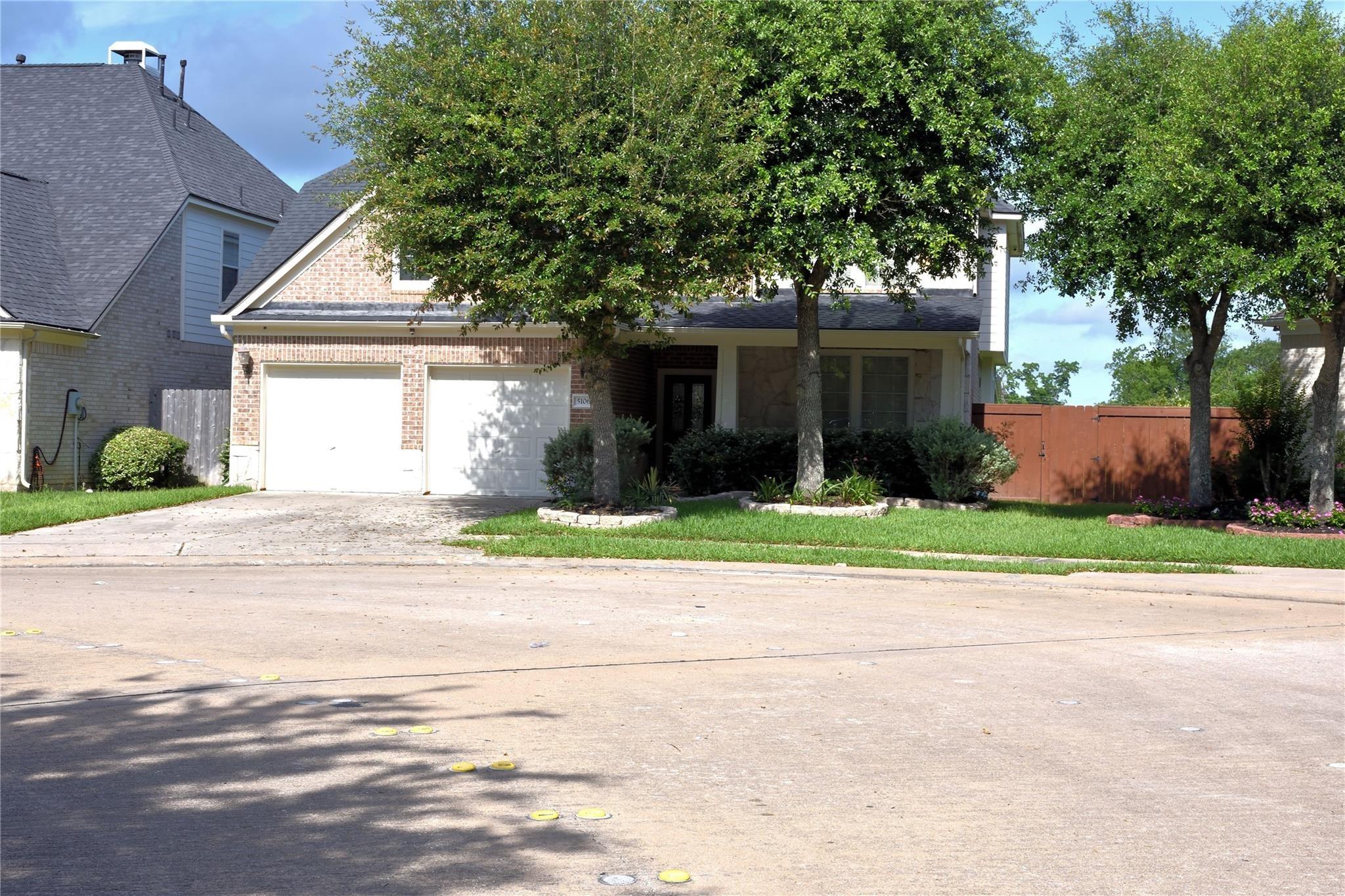 Autumn Rose Ln, Sugar Land, TX 77479