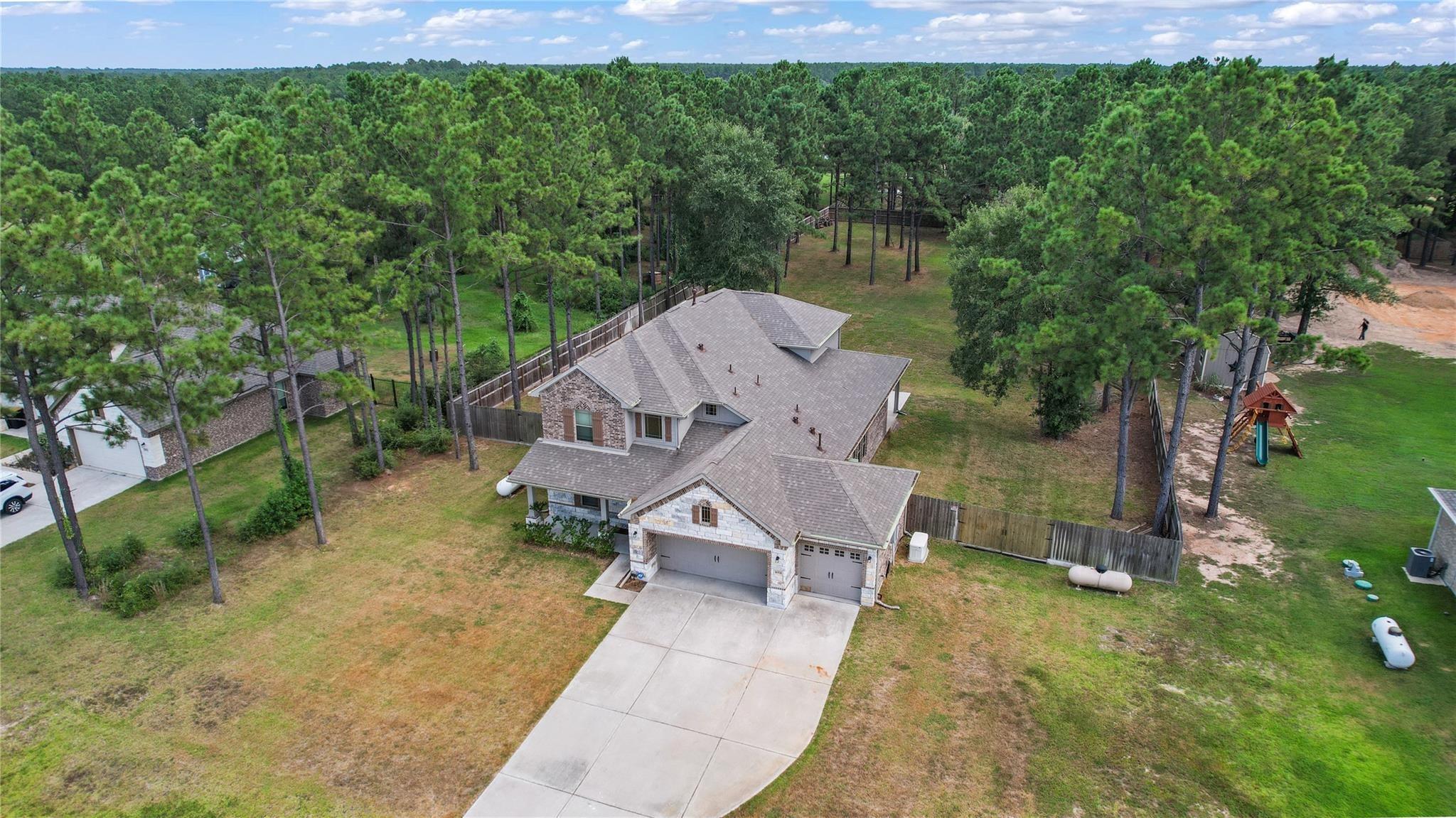 Aransas St, Conroe, TX 77303