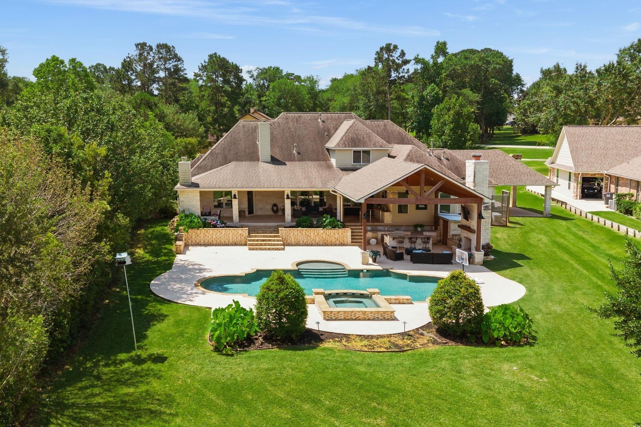 Jbk Memorial Dr, Willis, TX 77318