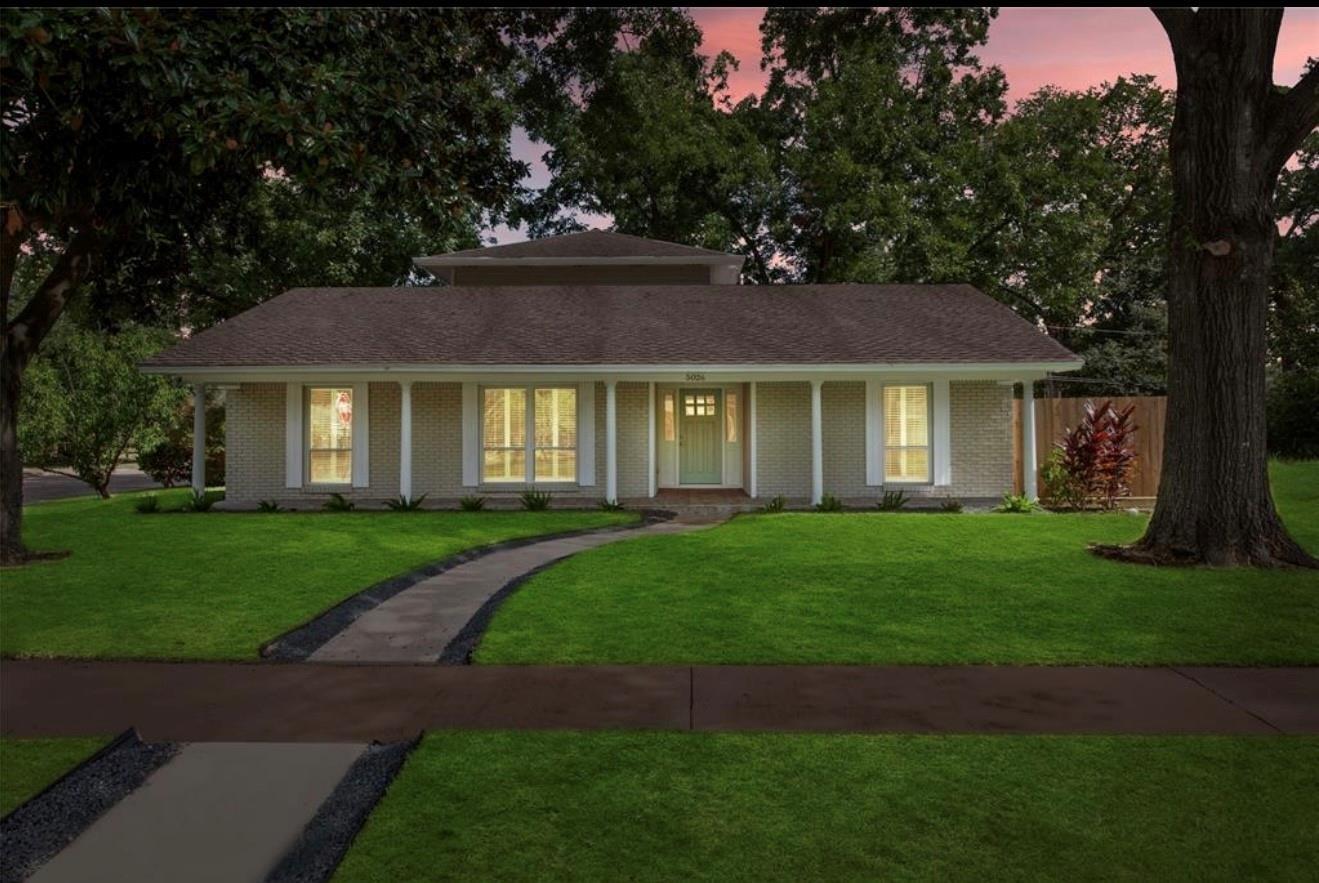 Saxon Dr, Houston, TX 77092