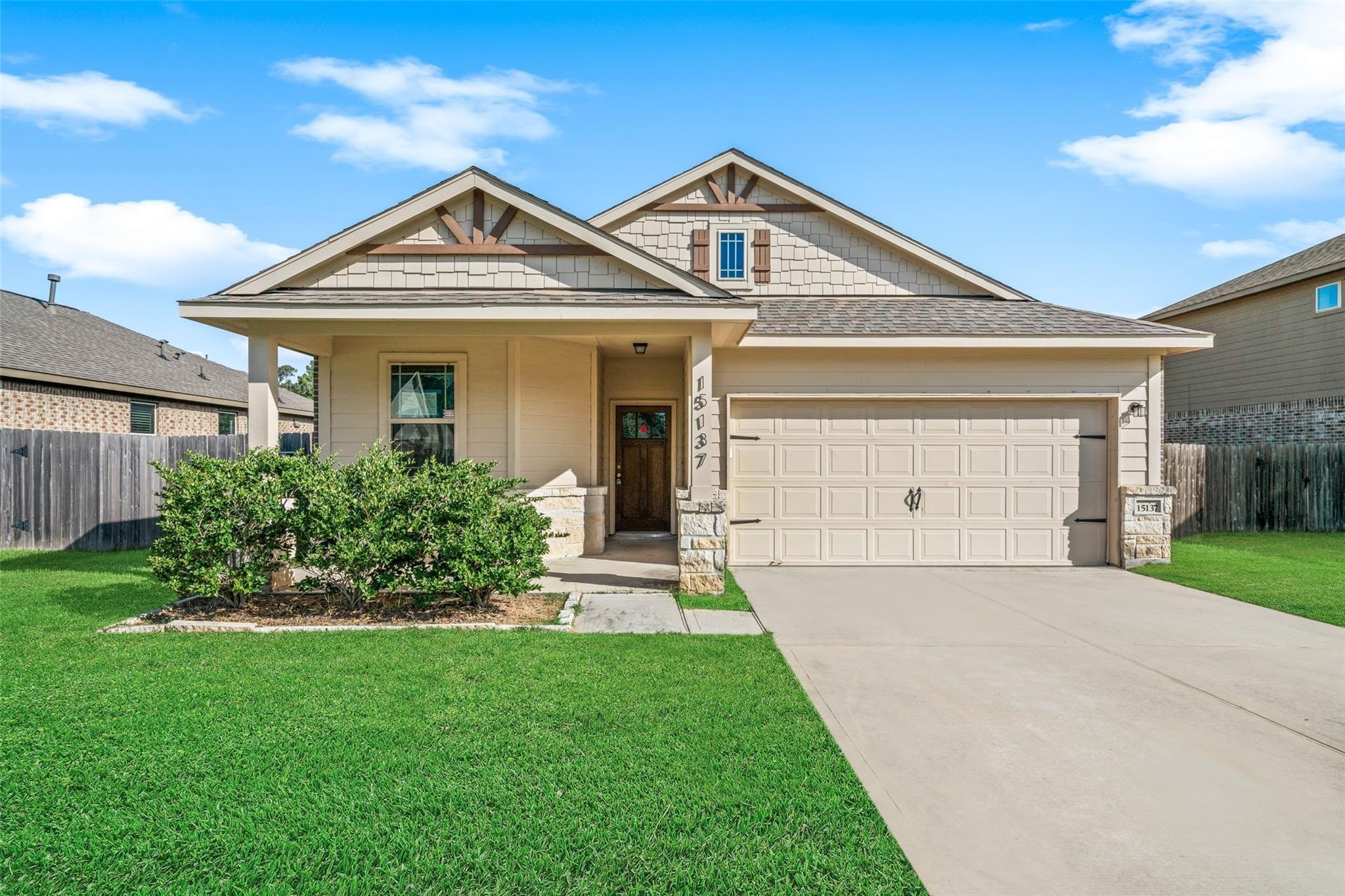 Meadow Gln S, Conroe, TX 77306