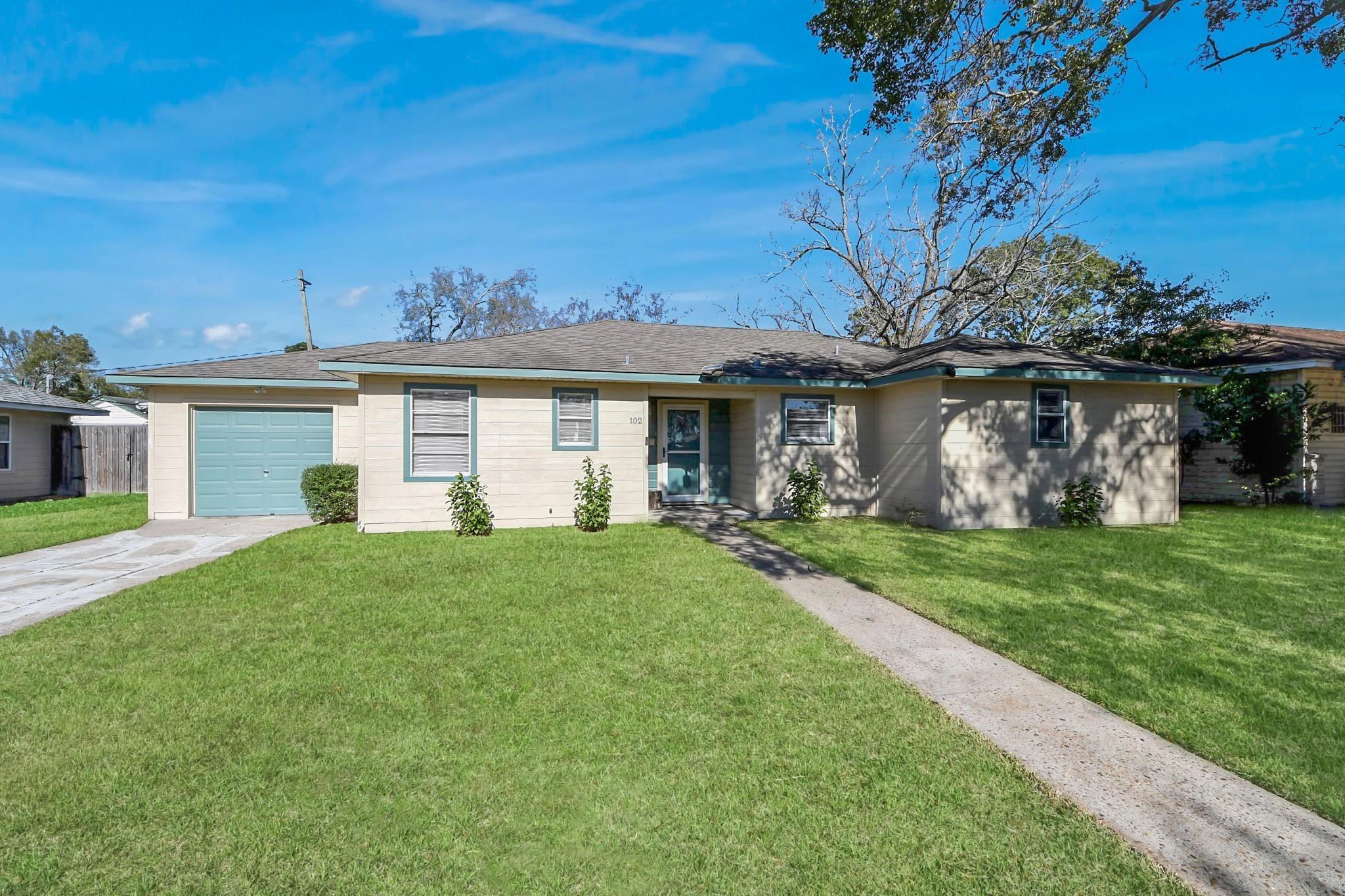 Live Oak St, Baytown, TX 77520