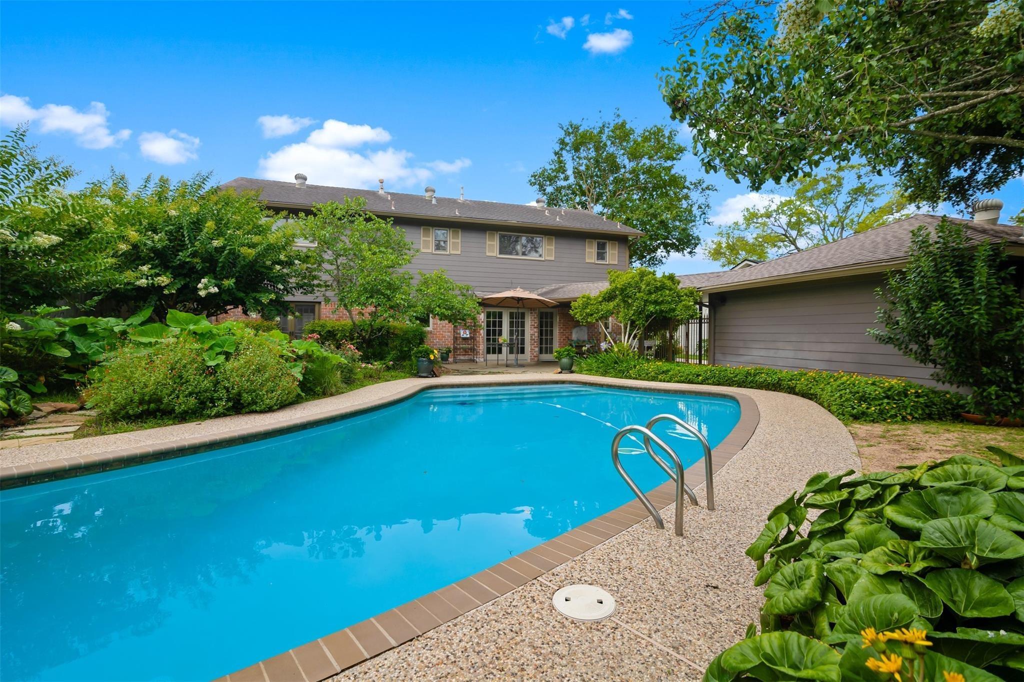 Valley Forge Dr, Houston, TX 77042