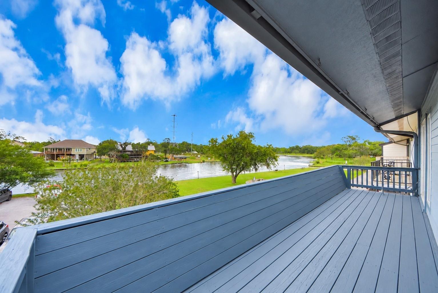 Casa Rio Cir, Dickinson, TX 77539