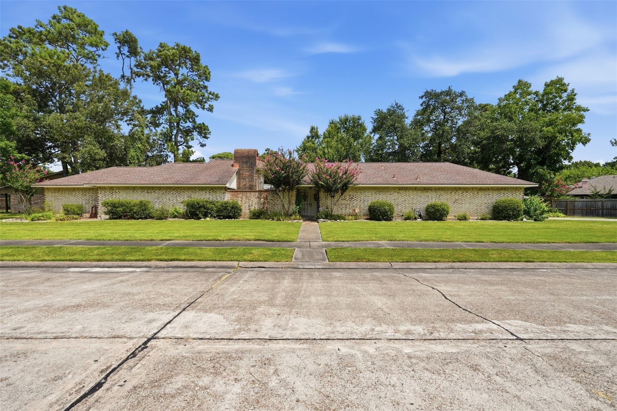 Camelot St, Baytown, TX 77521