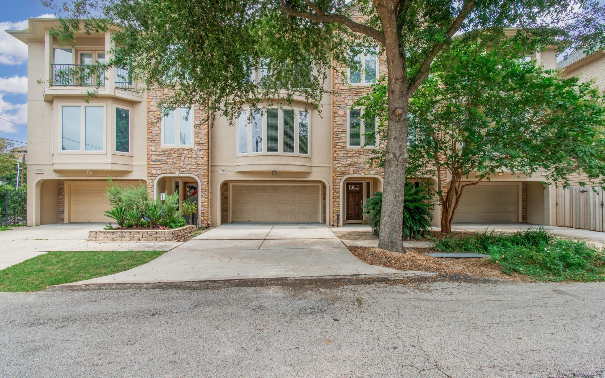 Goliad St, Houston, TX 77007