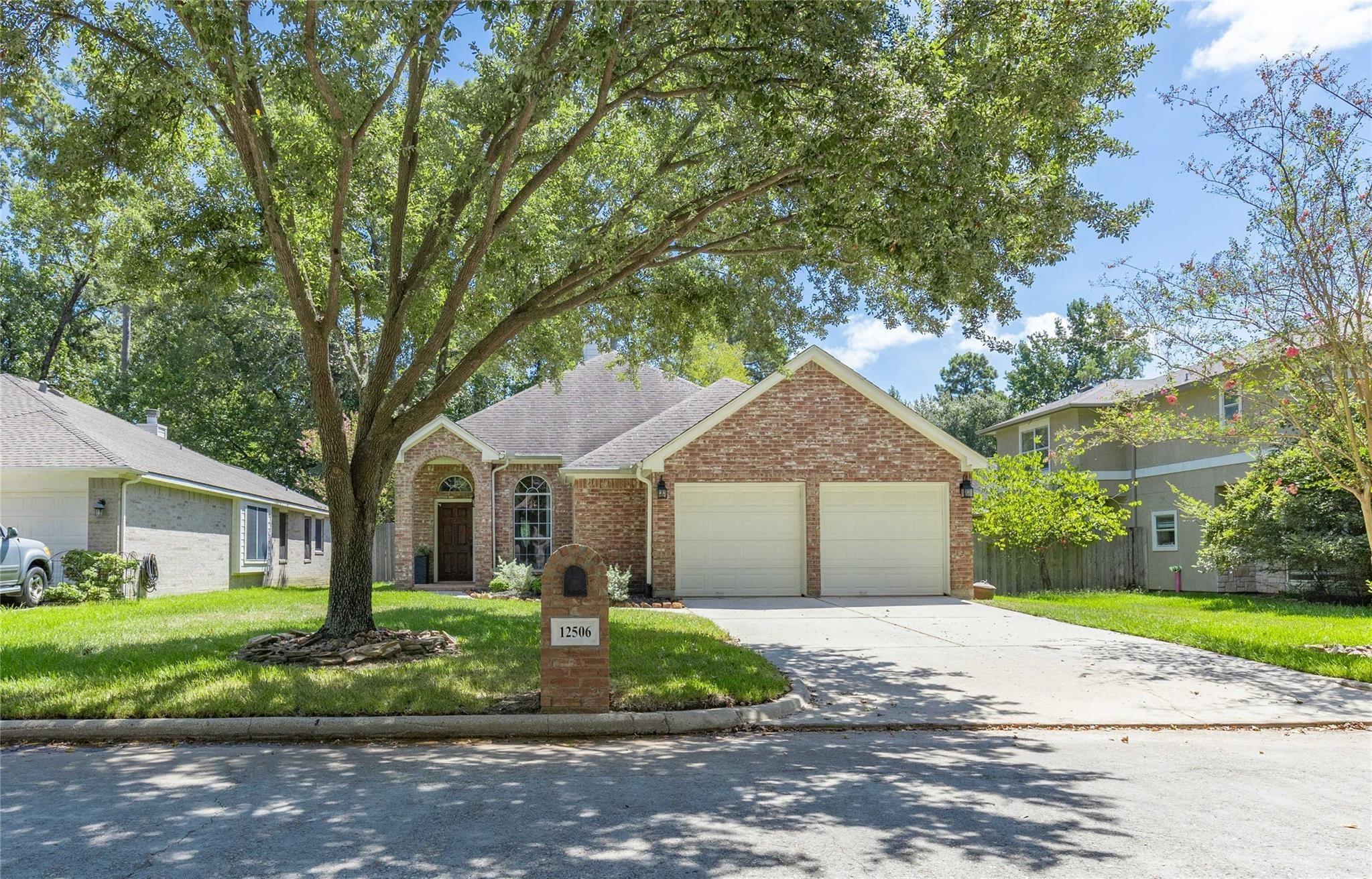 Lakeview Dr, Montgomery, TX 77356
