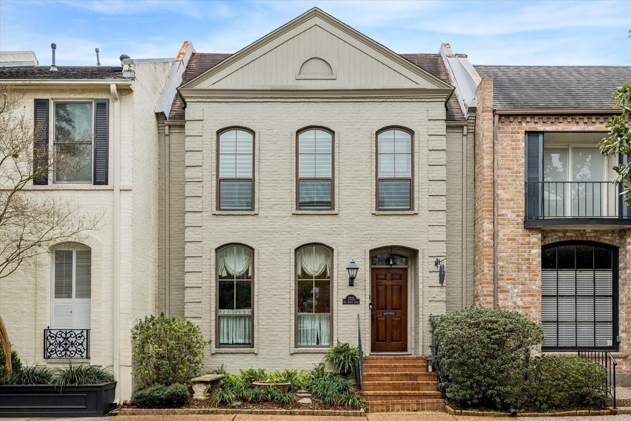 Del Monte Dr, Houston, TX 77063