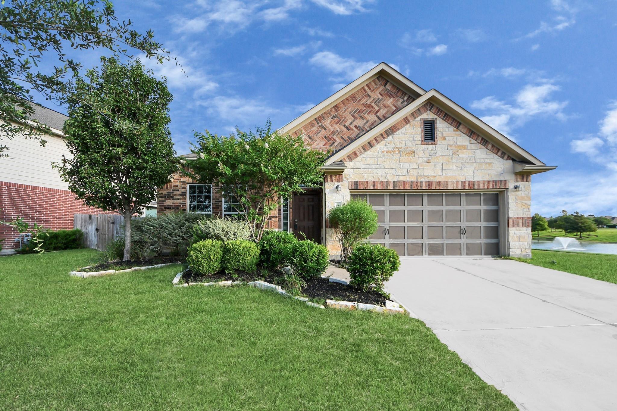 Arrow Falls Ln, Richmond, TX 77407