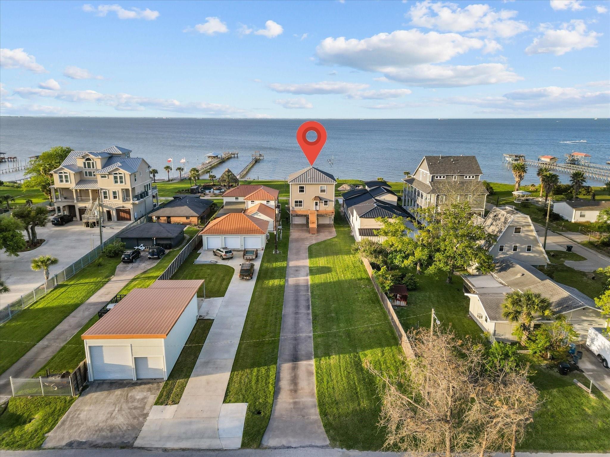 Avenue A, Dickinson, TX 77539