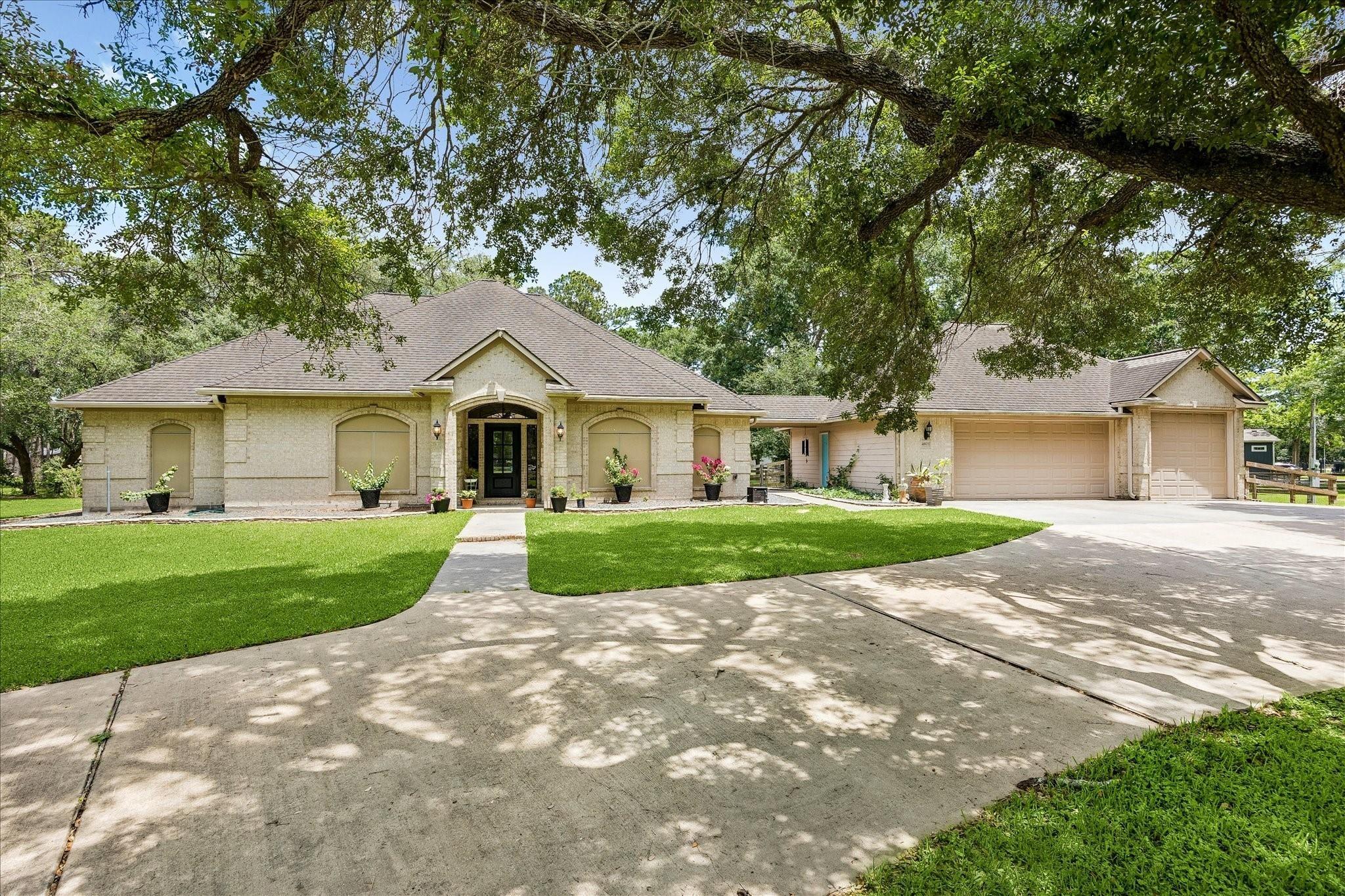County Road 197, Alvin, TX 77511