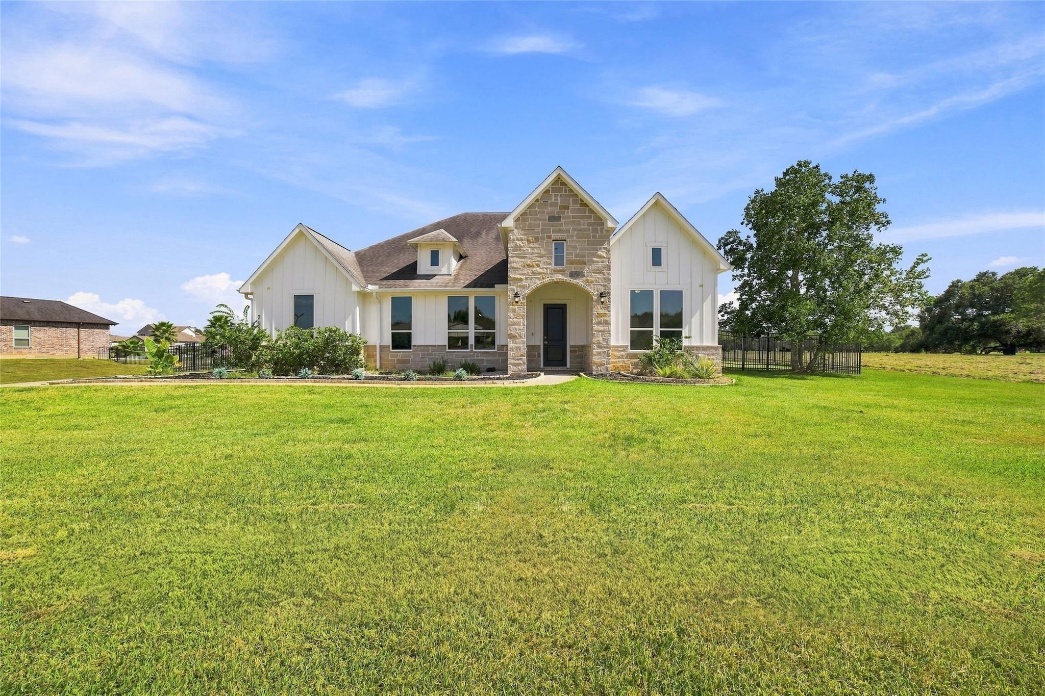Cavalry Trail Dr, Rosharon, TX 77583