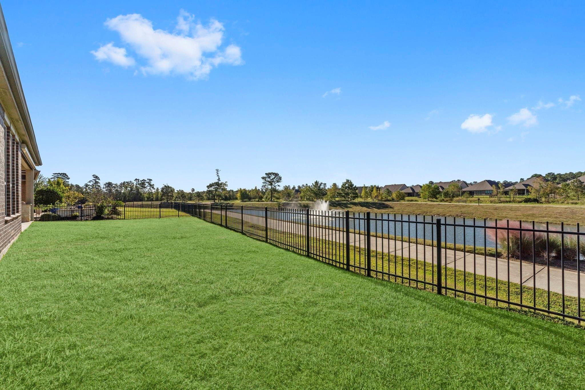 Kerry Bog Ln, Spring, TX 77382
