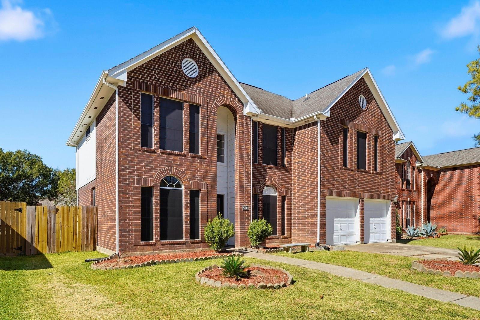 Lone Maple Dr, Houston, TX 77083