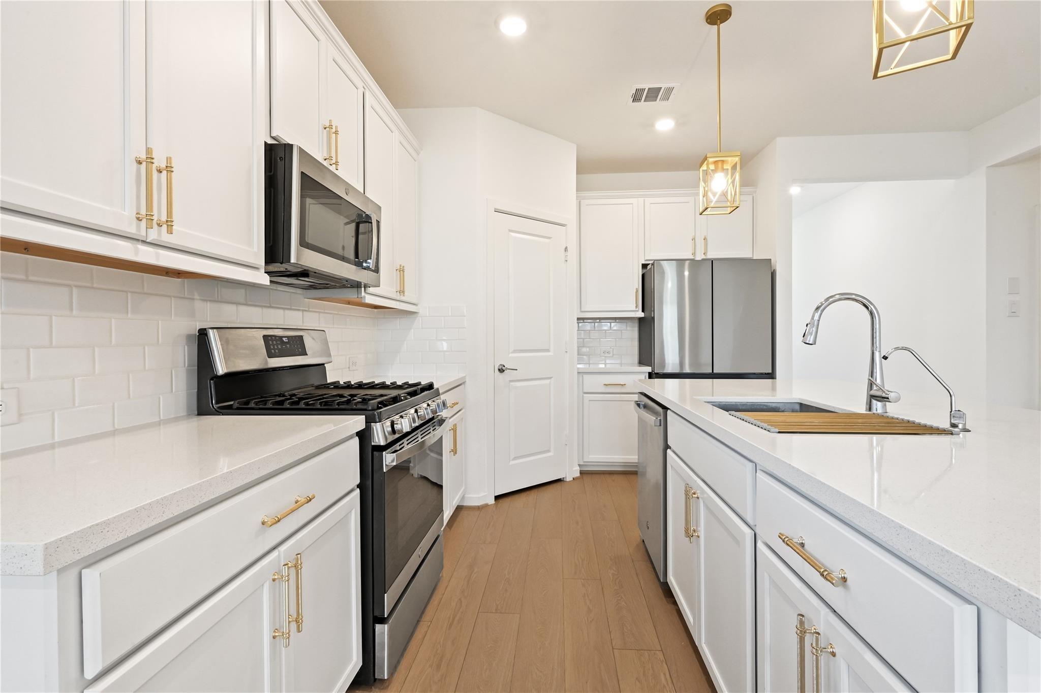 Lime Moss Ln, Cypress, TX 77433
